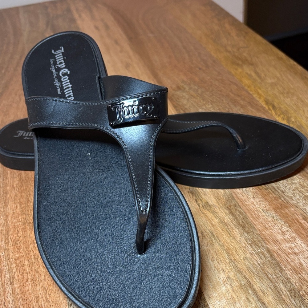 Juicy Couture Black ManMade Seneca Thong Flip Flop Size 10